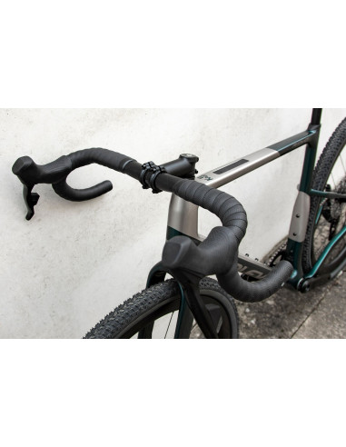 Ridley Kanzo Adventure Rival AXS